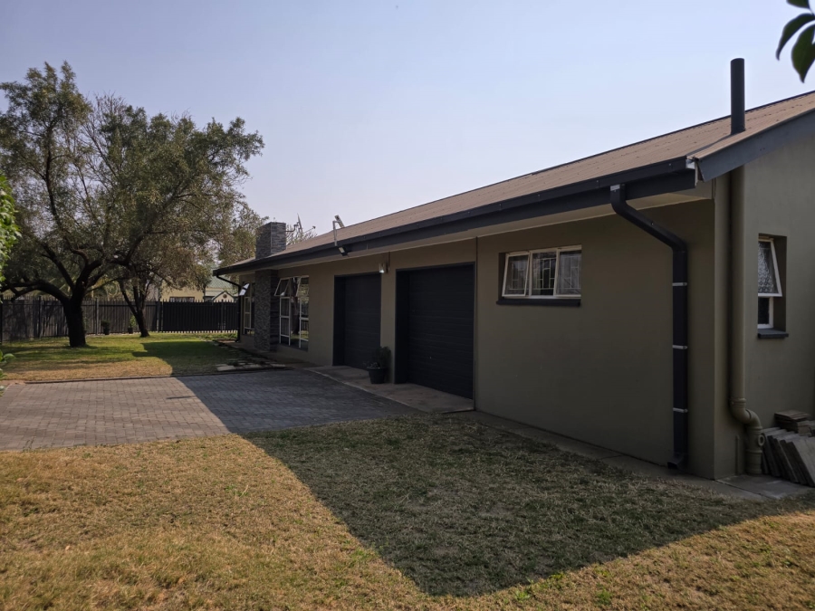 4 Bedroom Property for Sale in Parys Free State